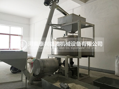 100型半自动石磨面粉加工设备